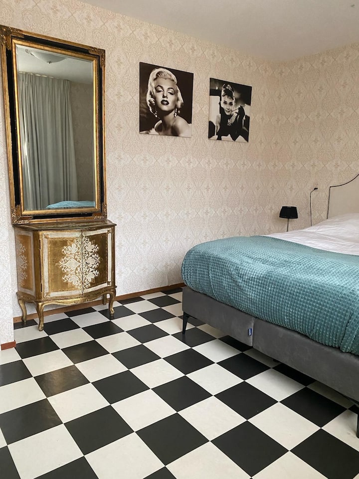 Lovely Private Room In Villa - Diemen