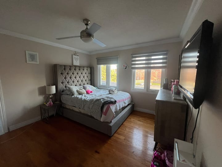 Private Room With Bath For Rent - Brampton