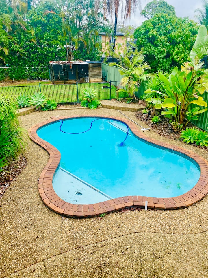 Breezy Bay Cottage &Pool In The Heart Of Cleveland - Coochiemudlo Island