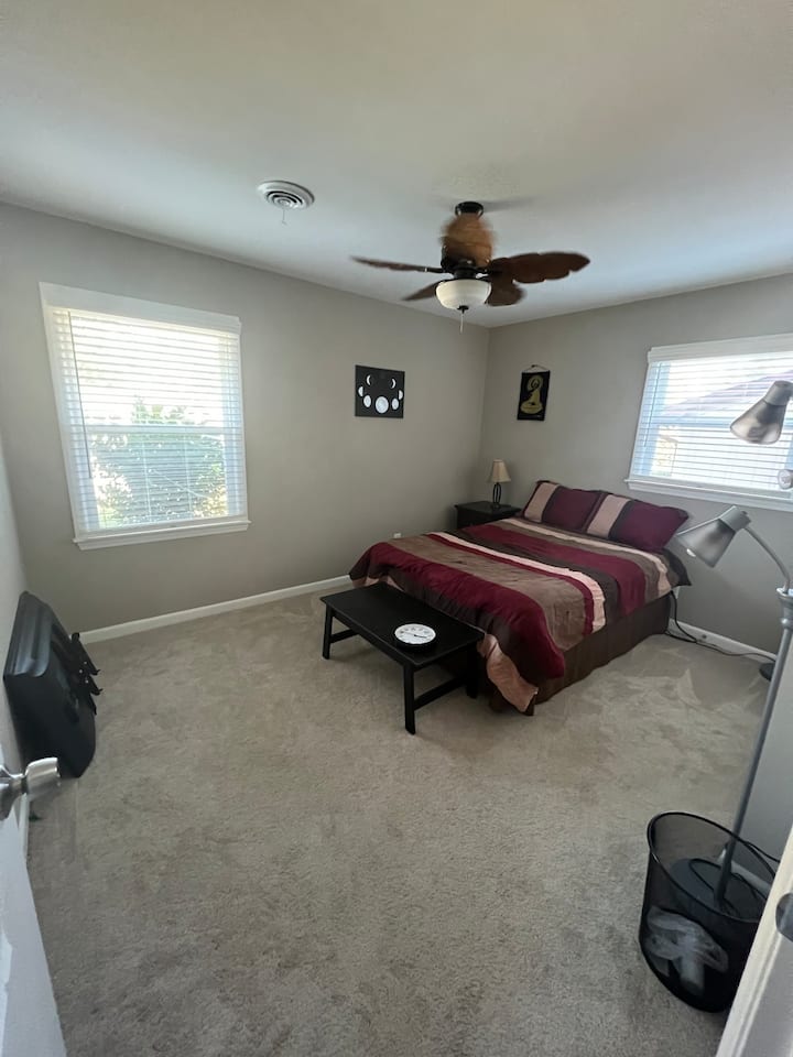 Private Room With Double Bed - Durham, NC