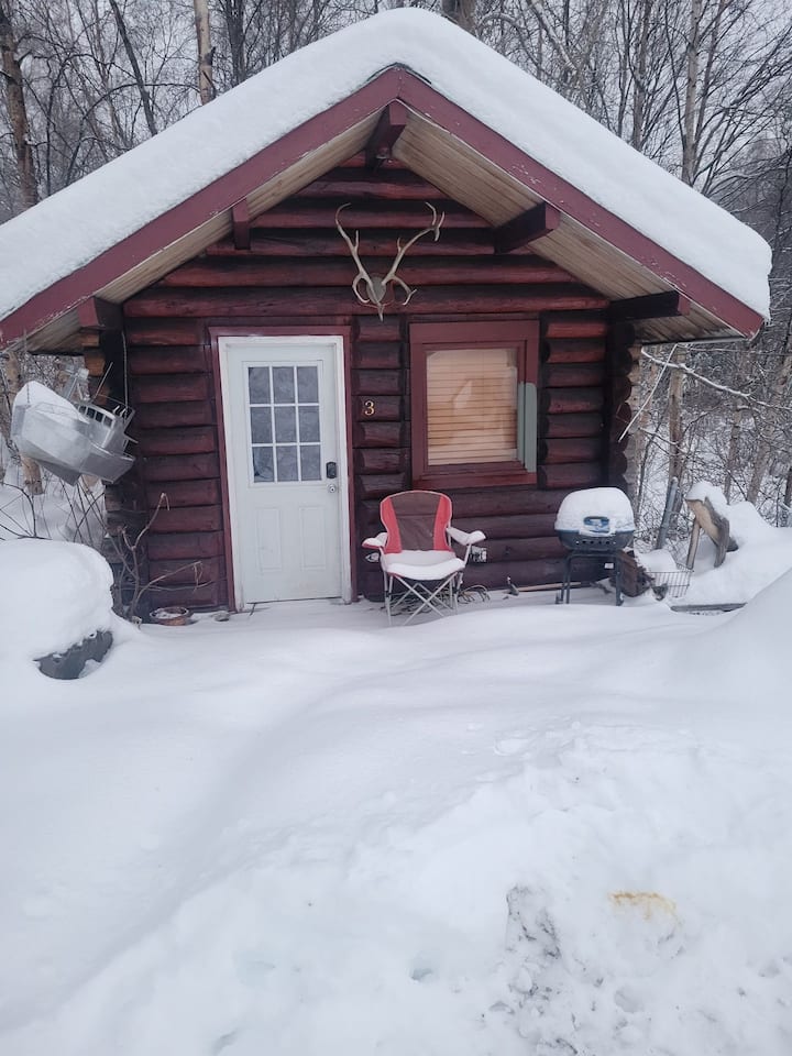 Small Cabin Near Girdwood - Anchorage, AK