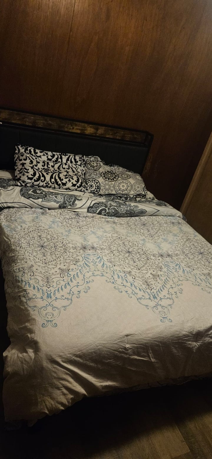 Nice Affordable Room - Maple Grove, MN