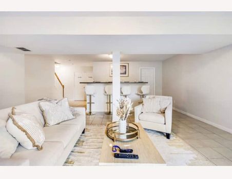 Plumpton Park Zoo, Rising Sun airbnb, hotels and vacation rentals