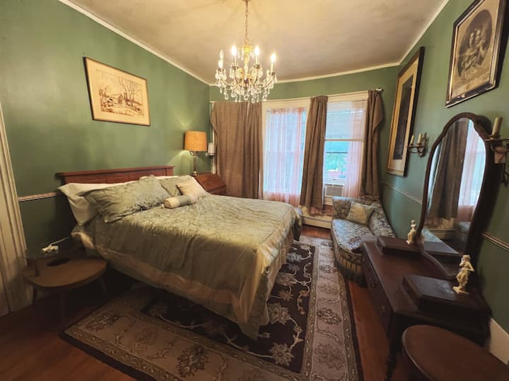 Elegant Bedroom In Victorian Mansion - Plattsburgh, NY