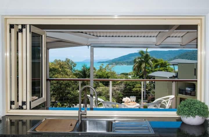 Beautiful Views Great Location - Airlie Beach
