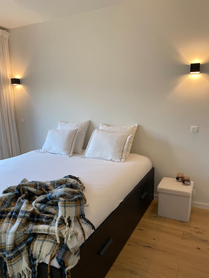 White Lodge Room - Anvers
