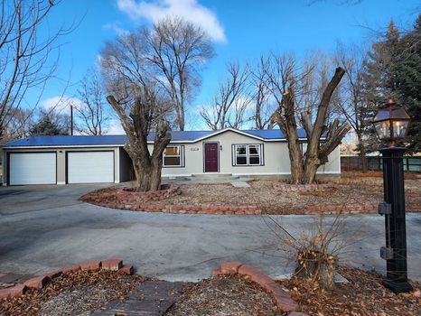 Find cheap vacation rentals in Bloomfield, NM cozycozy