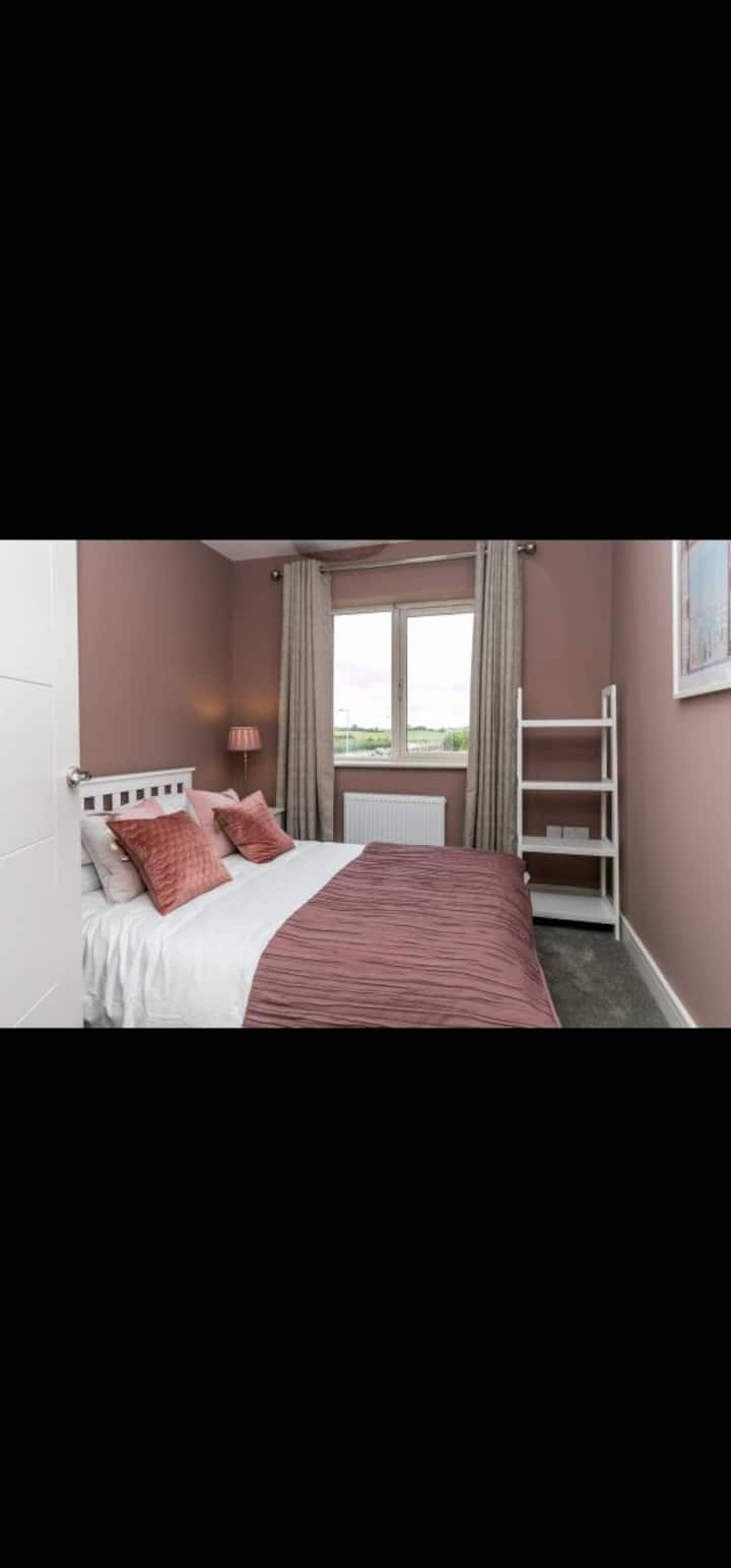 Comfy Room Available - Dundalk