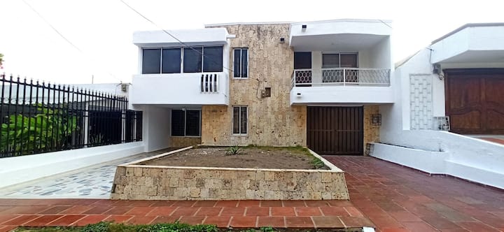 Casa Familiar Ciudad Jardín - Barranquilla