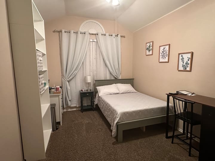 Clean And Private Bed & Bath - Fort Worth
