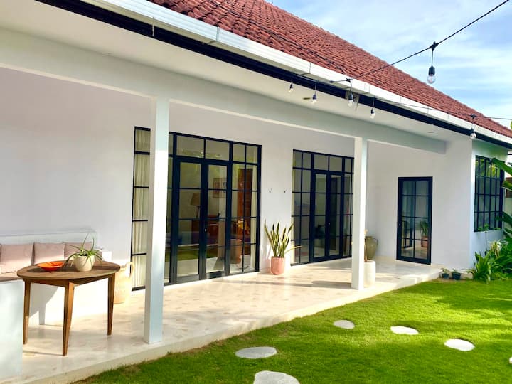 1br Luxury Villa With Tropical Garden And Pool - Canggu