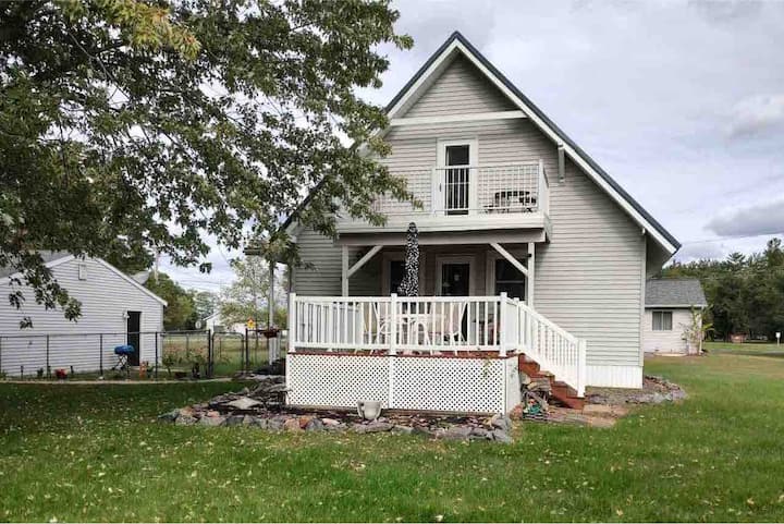 1-2 Guests: Quiet Cozy Home Away From Home Brf - Black River Falls, WI