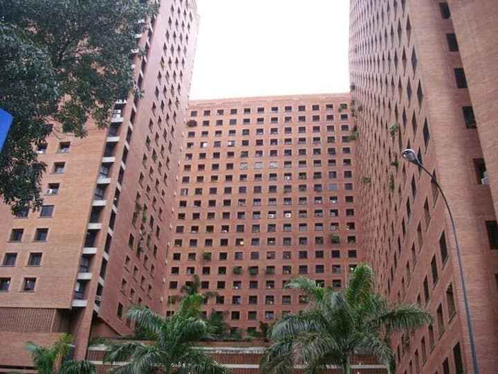 Bello Y Cómodo Apartamento Ejecutivo - Caracas