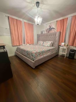 Harvard Park Los Angeles airbnb, hotels and vacation rentals