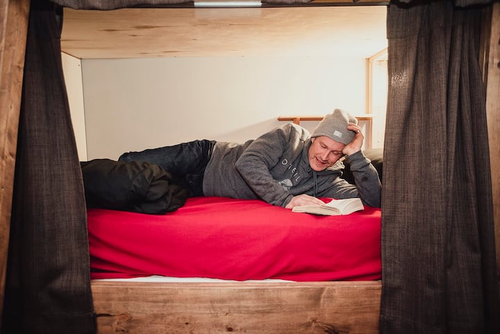 4-bed Mixed Bunk Dormitory - No Pets - Thunder Bay
