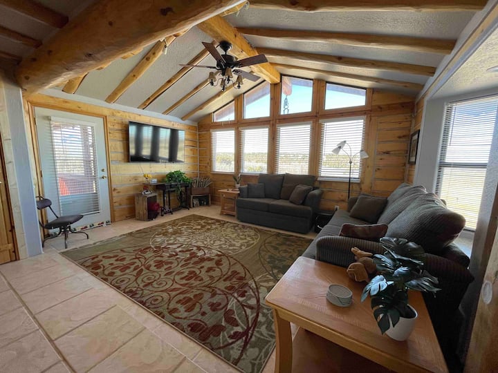 Comfy Cabin With Stunning Views! - Monticello, UT