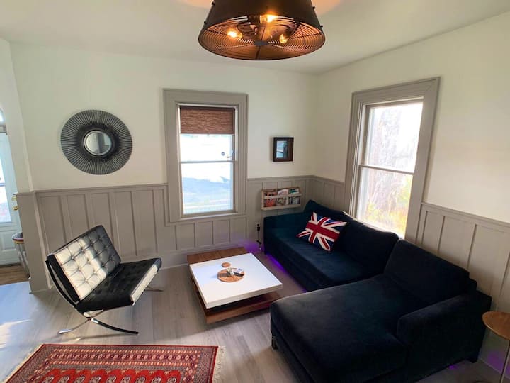 Mahone Bay Gorgeous Ocean View 4 Bedroom - Chester