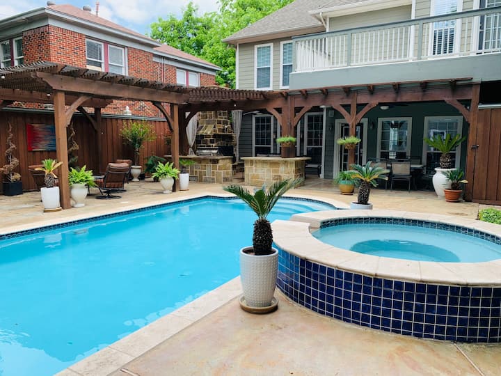 Luxury Home, Pool & Spa, Steps From Cedar Springs - Highland Park, TX