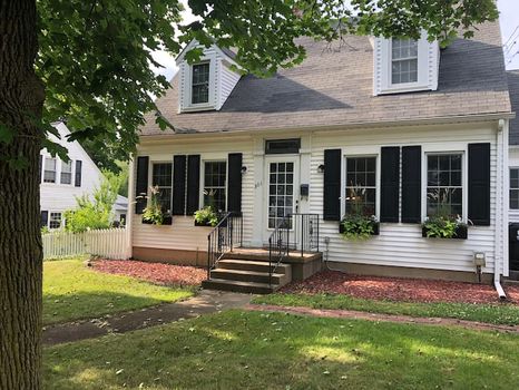 Jackson Hole Lake, Galesburg airbnb, hotels and vacation rentals