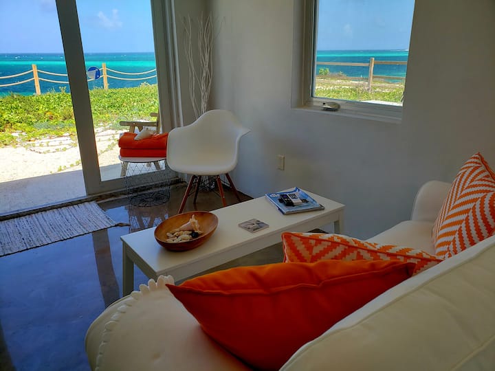 Villa Kaya - Yellow Suite W/golf Cart - Ocean Front - Turks and Caicos Islands