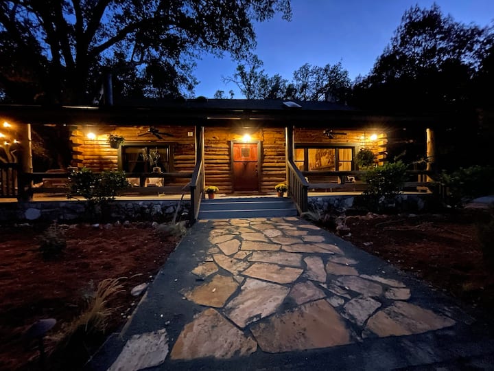 Modern Log Cabin In Wine Country - Halter Ranch, Paso Robles