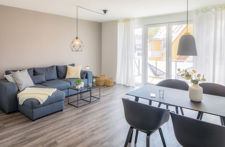 Cosy Grey Apartment 'Comfort - Double' - Kirchzarten