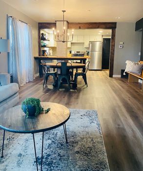 Top Airbnbs & Vacation rentals in Hastings, NE cozycozy