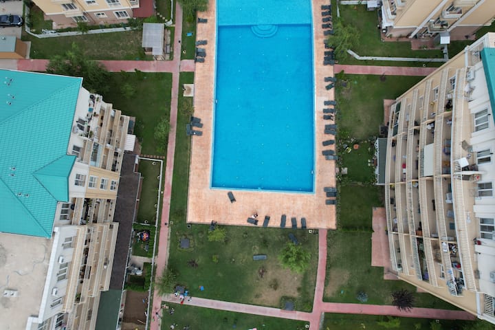 Poolside 2br Apartment With Terasa In Cosmopolis - Județul Ilfov