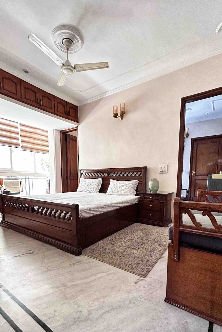 Newly Renovated Peaceful Homely Stay - New Delhi