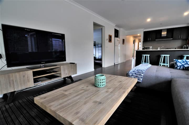 Surf Side At Beaches Beach House- Reviewed By Guests As 5 Stars Out Of 5 Stars!! - Inverloch