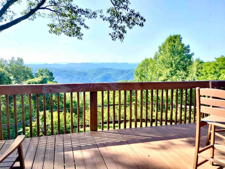 Cozy 5-bedroom Home With Mountain Views - Tryon, NC
