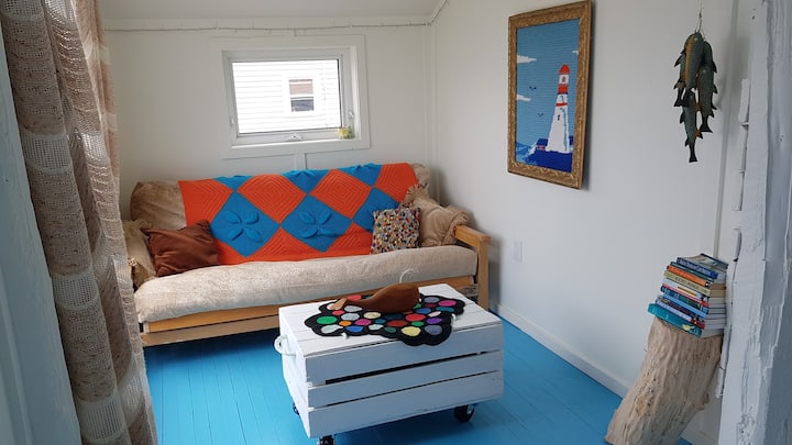 1 Bedroom Cottage In Downtown Cheticamp - Île de Cap Breton