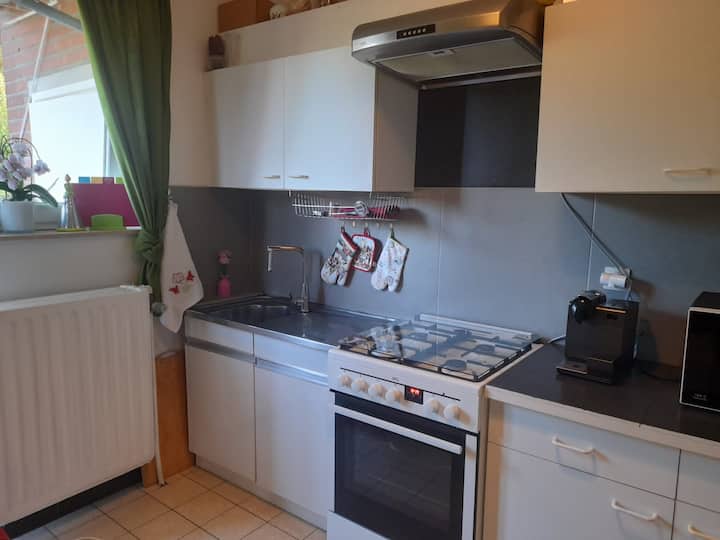 Lovely 1-bedroom Rental Unit With Free Parking - La Hulpe