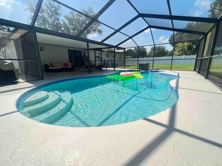 Gated Property W/ Pool - Modern Countryside- - Plant City, FL