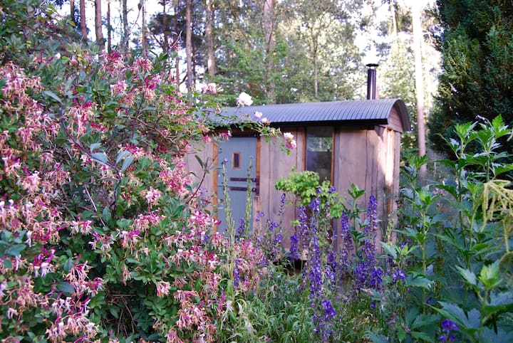 The Gardener's Hut At Kirkwood, Near Biggar - Biggar