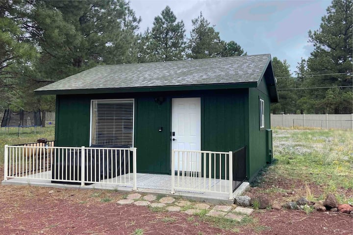 1 Bedroom Cabin; Guest Tiny Home In The Pines - Parks, AZ