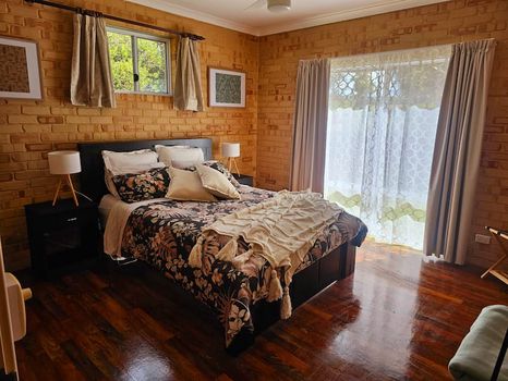 Find cheap vacation rentals in Cranbrook, Australia cozycozy