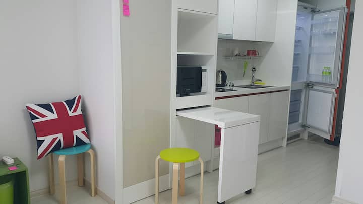 Fully Furnished Studio At Subway St. 1 Min. - 대구광역시