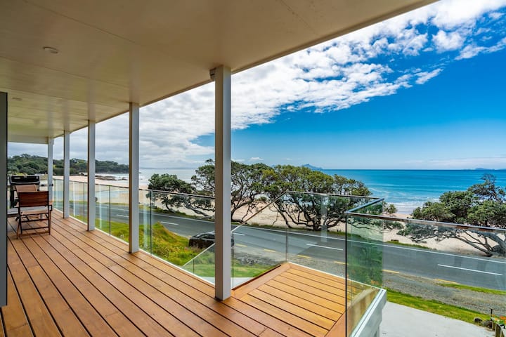 Beachfront Bliss - Beachfront Langs With Spectacular Views And Spa Pool - Mangawhai
