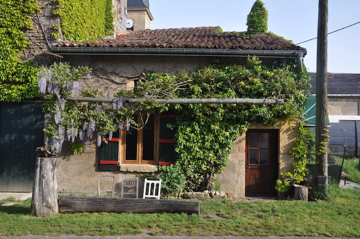 Lovely Little House In Rural France - Senon