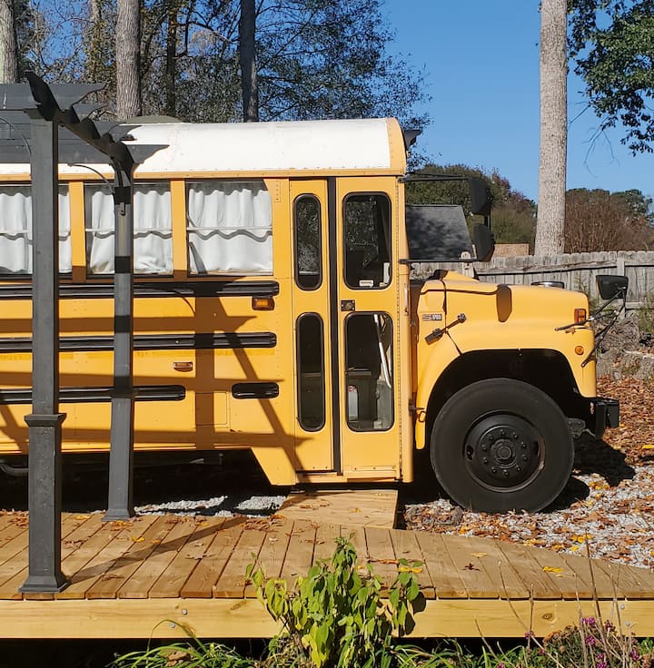 Bus Of Adventure - Cozy Skoolie Getaway - Buford, GA