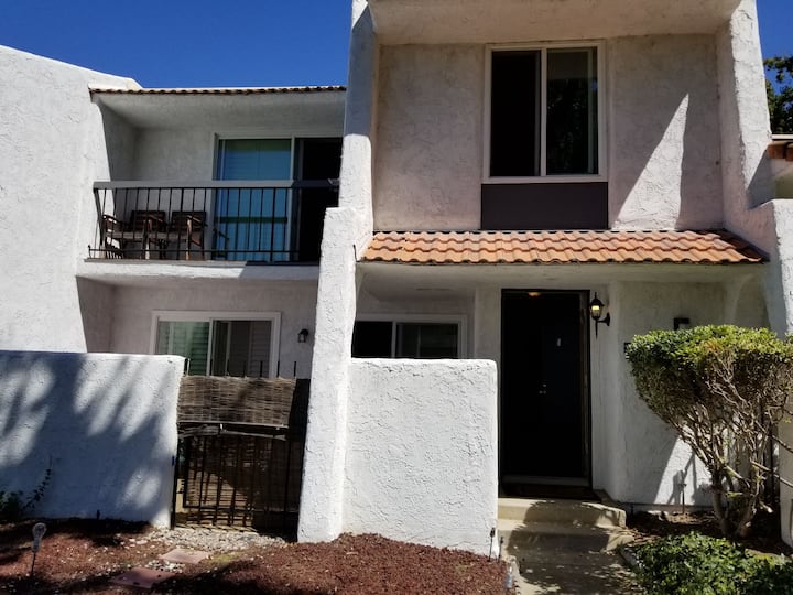 Great Townhome Across From Westlake Lake - Agoura Hills, CA
