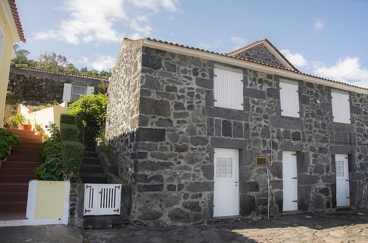 Casa Dos Costa, Santa Bárbara, Ribeiras Rral#1725 - Pico
