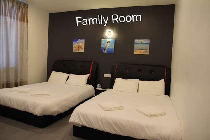 Family Room ~ Island Homestay - Lumut