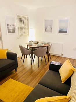 Dunblane Apartments and Condos For Rent cozycozy