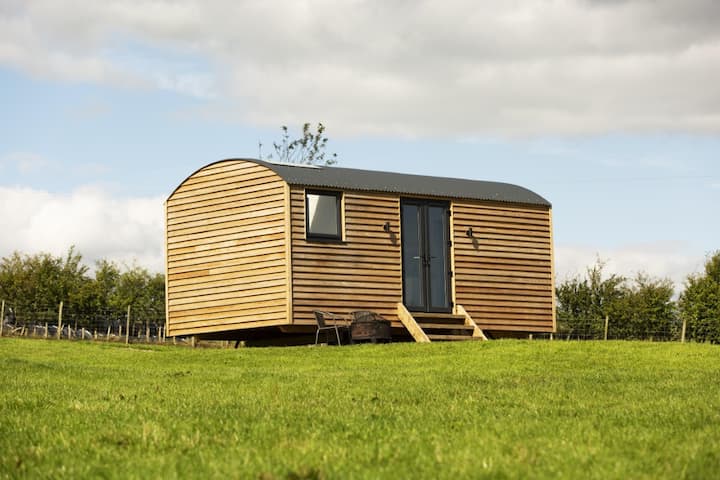 Honeysuckle Hut - Luxury Stargazing Shepherds Hut - Northumberland