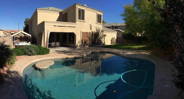 Luxury West Phoenix Home - Pool+spa+much More!!!! - 서프라이즈