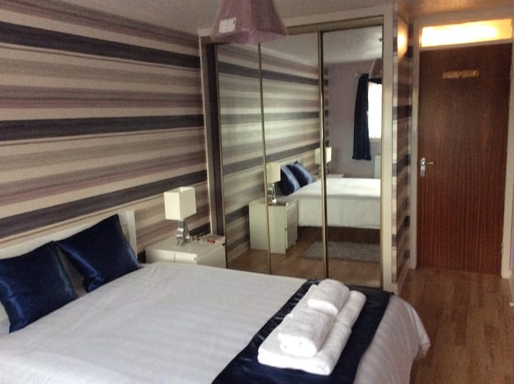 Luxury Glasgow Airport Flat No Extra Charges - Paisley