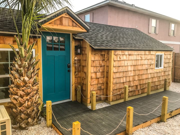 The Cedar Blue-tiny House 1 Block From The Ocean! - Panama City Beach, FL