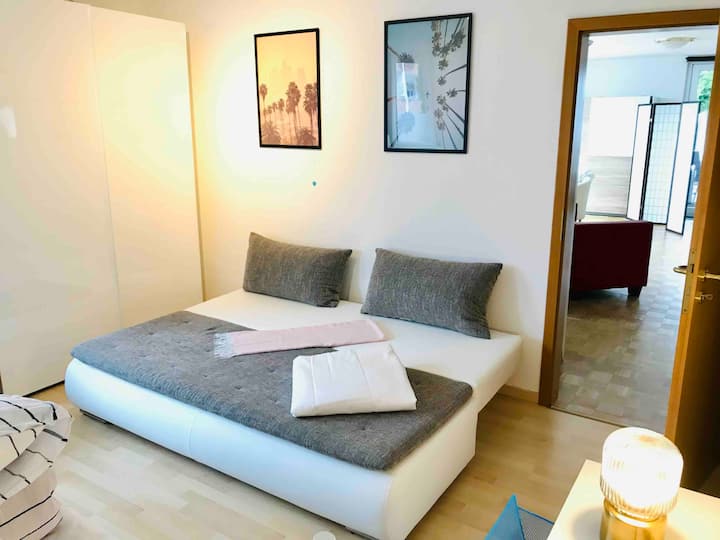 Business Room In A 3.5 Zkb Terrace Apartment - Mannheim